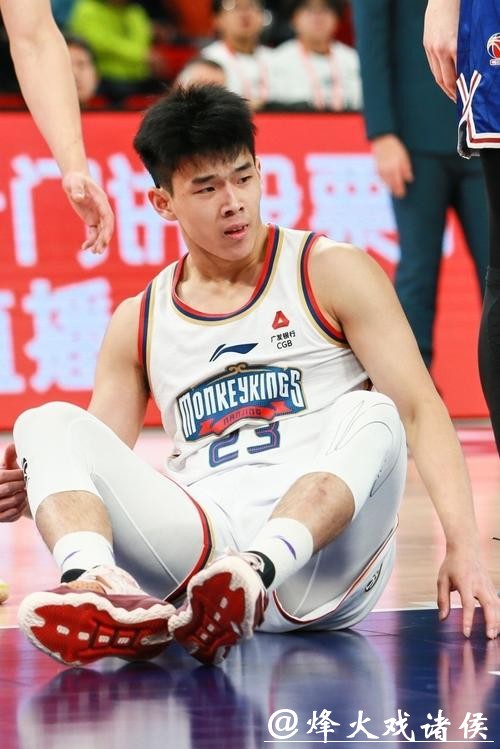 林葳5中2仅得7分！攻守压力递增，连进关键球反超，失误却麻烦！